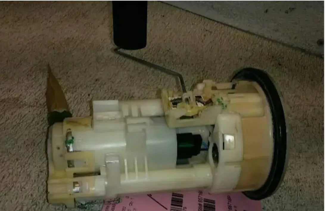 Fuel Pump Assembly Fits 2005-2010 SCION TC WARRANTY - Used OEM Auto Part - Photo 3