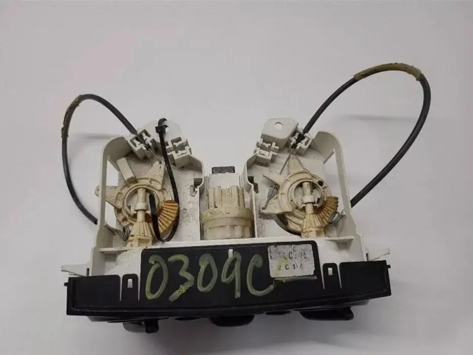 Temperature Climate AC Heater Control Mazda MPV 2000-2004 WARRANTY - Used OEM Auto Part