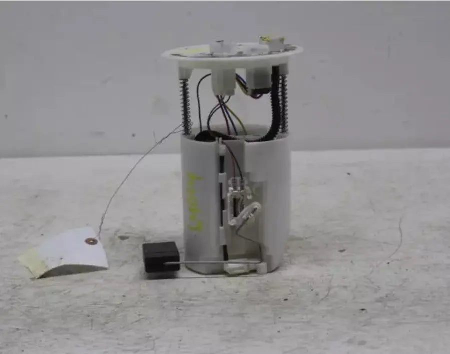 2017-2019 Toyota SIENNA Fuel Pump Assembly 6 Cylinder WARRANTY - Used OEM Auto Part