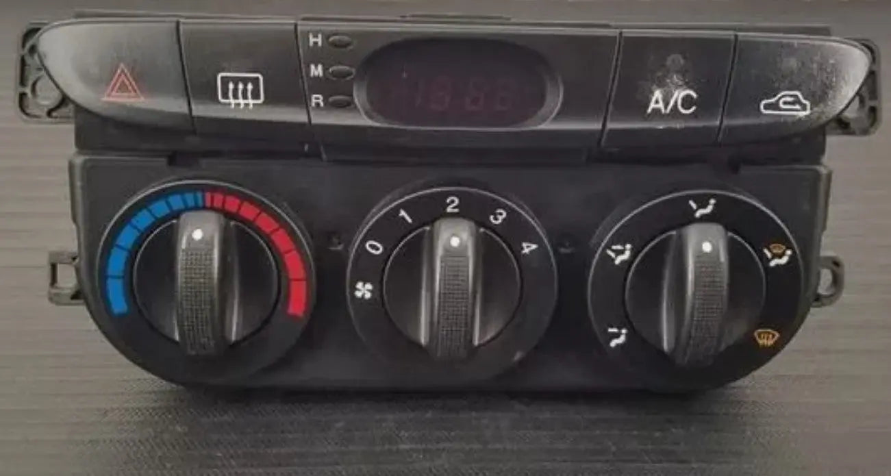 2001-2002 KIA SPORTAGE AC HEATER CLIMATE TEMP CONTROL 4 DR OEM 01 02 WARRANTY - Used