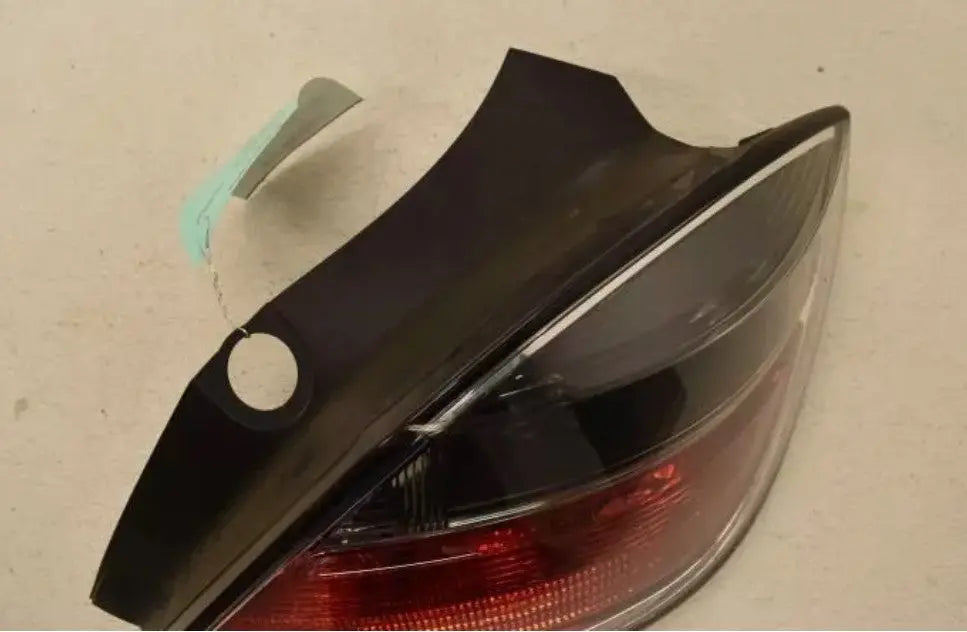 Passenger Right Tail Light 4 Door Fits 2008-2009 Saturn ASTRA - Used OEM Auto Part - Photo 2