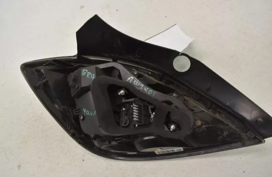 Passenger Right Tail Light 4 Door Fits 2008-2009 Saturn ASTRA - Used OEM Auto Part - Photo 3