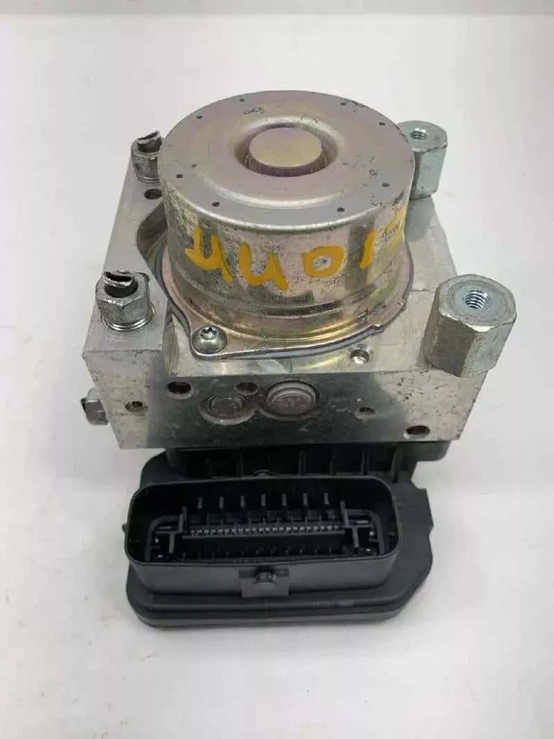 18-19 Toyota Corolla SDN W/O Sport Suspension ABS Anti-Lock Brake Pump Assembly - Used OEM Auto Part - Photo 2