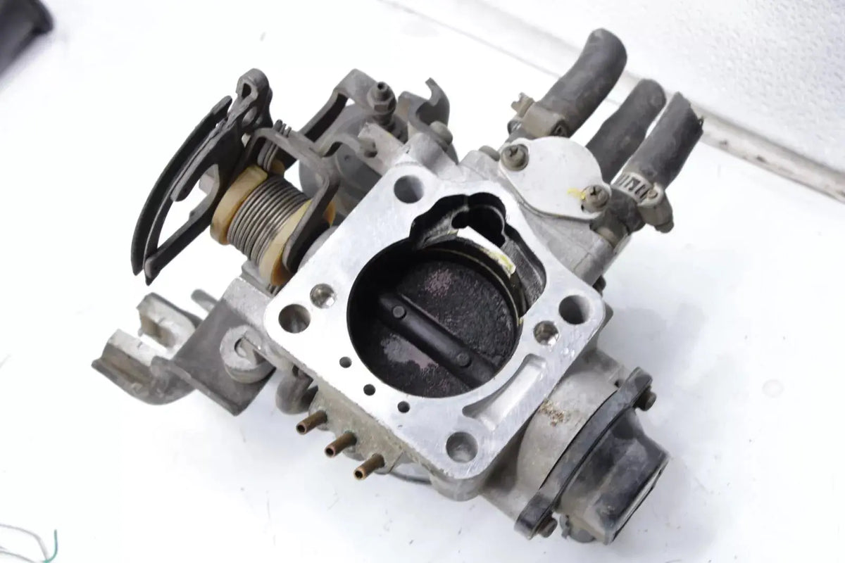 Throttle Body Throttle Valve Assembly 4 Cylinder 1992-95 Toyota CAMRY WARRANTY - Used OEM Auto Part - Photo 2