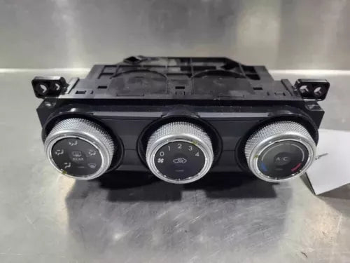 16-18 Subaru Forester AC Heater Temperature Manual Climate Control w/Warranty - Used OEM Auto Part