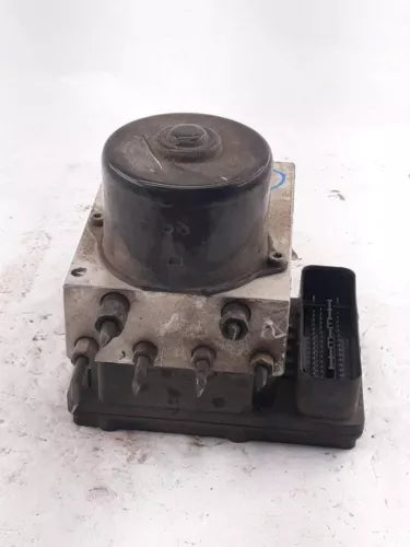 2004-2005 NISSAN ARMADA, INFINITI QX56 4X4 ABS ANTI-LOCK BRAKE PUMP ASSEMBLY OEM - Used