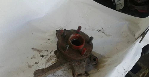 2002-2010 Chrysler PT Cruiser Passenger Right Front Spindle Knuckle OEM - Used