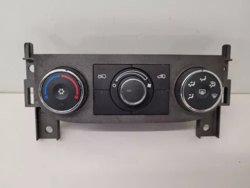 2006 Chevrolet HHR A/C Heater Temp Climate Control (Without heated seats) Oem - Used