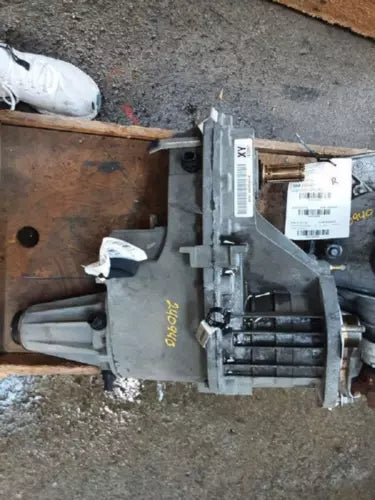 2004-2007 Buick Rainier Transfer Case Assembly OEM - Used