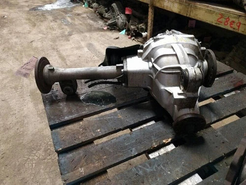 1997-2002 Ford Expedition Front Axle Differential Carrier 3.55 Ratio OEM - Used