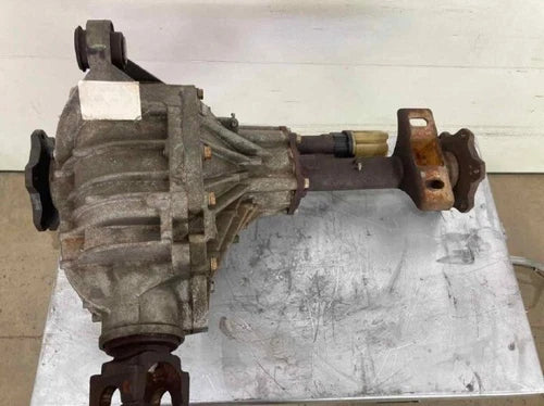 1999-2010 Chevrolet Silverado 2500 Front Differential Carrier Assembly OEM - Used