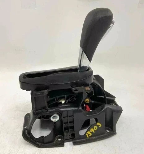 2006-2011 Chevy Impala Automatic Floor Gear Shift Shifter Assembly OEM - Used