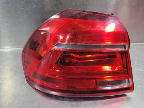 2016 Volkswagen Passat Driver Side tail Light Quarter Panel Assembly Oem - Used