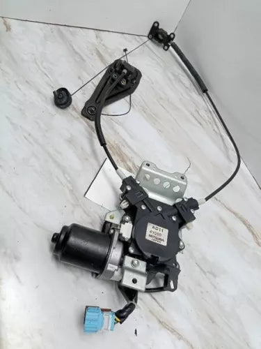2005-2010 Honda Odyssey Left LH Driver Side Power Slide Door Motor Assembly OEM - Used