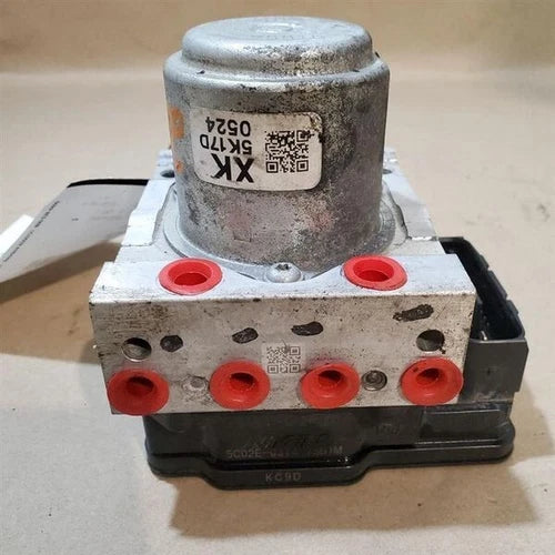 2016-2018 Honda HRV ABS Anti-Lock Brake Pump Module Assembly AWD OEM 16-18 - Used