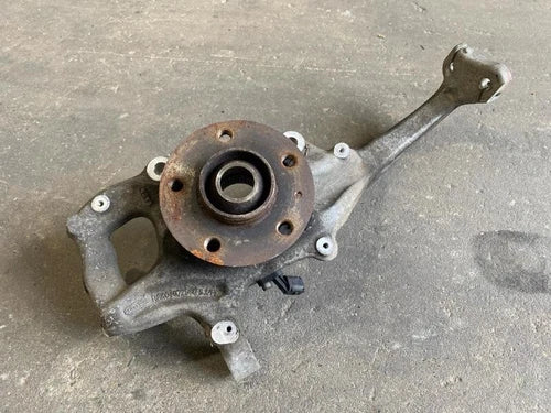 2011-2012 Audi A4 Passenger Right Front Spindle Knuckle Assembly W/o Abs Oem - Used