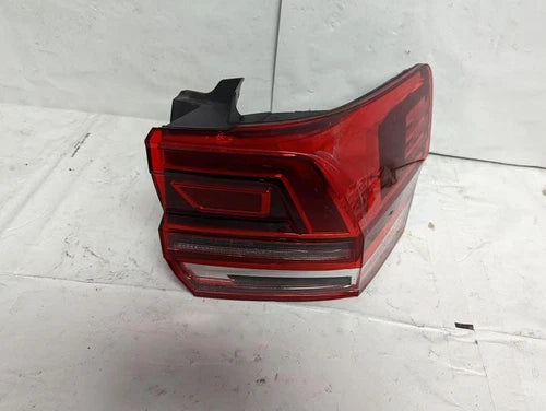 2018-2020 Volkswagen Atlas Right Passenger Side Qtr Panel Incandescent Tail Lamp - Used OEM Auto Part