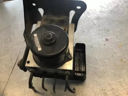 2001-2002 Toyota Sequoia ABS Anti Lock Brake Pump Assembly OEM - Used
