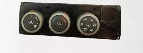 2004 Nissan Truck Titan A/C Heater Climate Temperature Control SE LE OEM - Used
