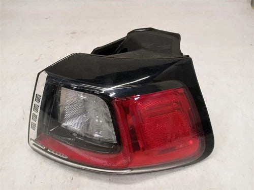2019-2020 Jeep Cherokee Passenger Tail Light Quarter Panel Mounted LED RH OEM - Used