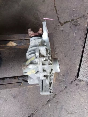 2002-2009 Chevy TrailBlazer Front Differential Carrier Assy 3.42 Ratio GU6 - Used OEM Auto Part