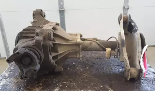 1995-1997 Chevrolet Tahoe Front Differential Carrier 3.73 GT4 OEM - Used