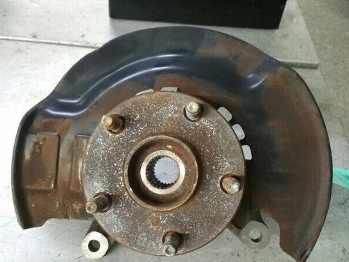 2001 - 2005 Toyota Rav4 Passenger Right Front Spindle Knuckle w/o ABS OEM - Used