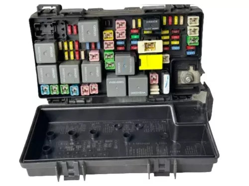 OEM 08 - 09 Jeep Liberty Nitro TIPM Totally Integrated Power Fuse Box 04692235AH - Used