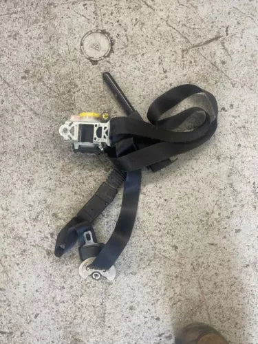 2014 Nissan Pathfinder Front Driver Seat Belt Retractor Assembly Black Oem - Used