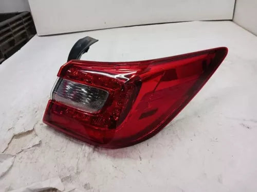 2015 - 2019 Subaru Legacy Sedan Passenger Right Side Tail Light Assembly RH Oem - Used