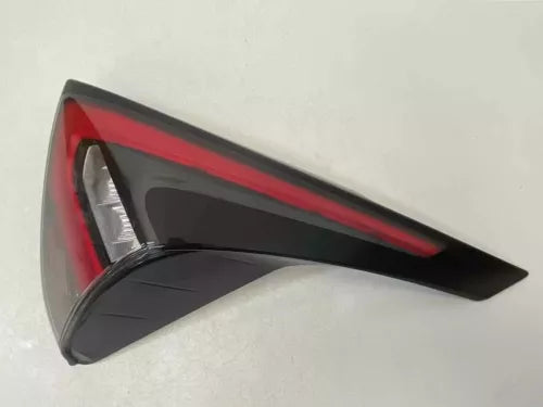 2019 - 2024 NISSAN MURANO RH Passenger Tail Light Assy Liftgate Mounted OEM - Used
