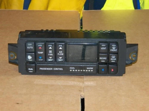 2000-2005 Buick Regal AC Heater Temperature Climate Control Assembly OEM - Used