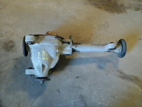 2004-2005 Ford F150 Pickup Front Differential Carrier Assembly 3.55 Ratio OEM - Used