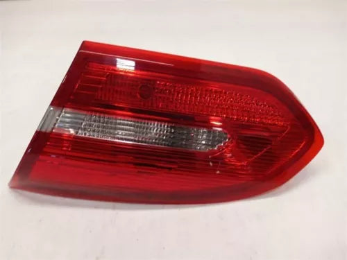 2015-2018 Ford Focus Rear Right Passenger Side Tail Light Assembly Oem