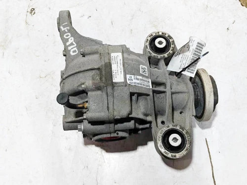 2015-2022 Chrysler 300 5.7L Rear Axle Differential Carrier 2.62 Ratio 8.6" Ring - Used OEM Auto Part