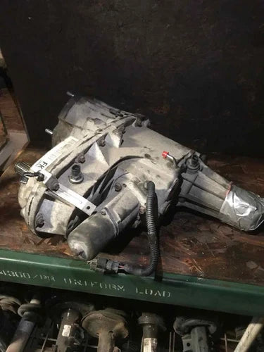 2002-2009 Chevrolet TrailBlazer Transfer Case Assembly OEM option np8 - Used
