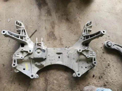 2014-2018 JEEP CHEROKEE FRONT Crossmember Subframe ENGINE Cradle OEM - Used