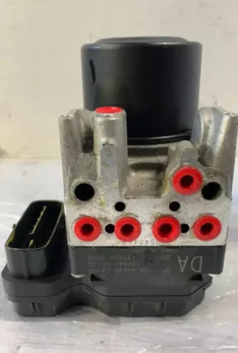 07-08 Toyota Sienna FWD ABS Module Anti-Lock Brake Pump Assembly OEM - Used