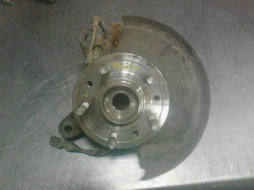 2004-2007 Ford FREESTAR Driver Front Spindle Knuckle - Used OEM Auto Part