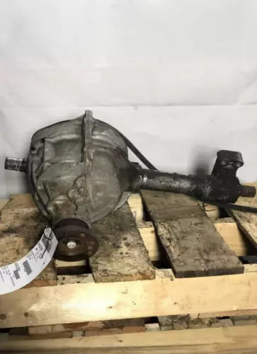 2004-2009 Dodge Durango Aspen Front Differential Carrier Assembly 3.55 Ratio Oem - Used