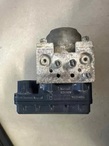 2005-2006 Toyota Tundra ABS Pump Assembly 4x2 OEM - Used