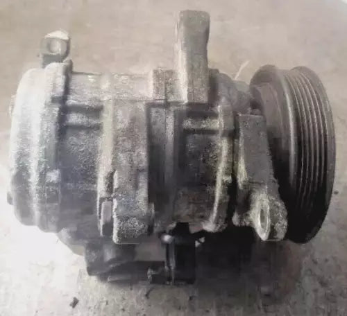 OEM 99-04 Jeep GRAND CHEROKEE 8CYL 4.7L AC Compressor 77380