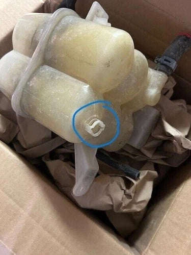 2016-2019 Nissan Titan XD Radiator Coolent Reservior Overflow Bottle 5.0L Diesel - Used OEM Auto Part