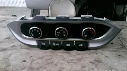 2012-2015 Kia Rio AC Climate Control Temperature Manual 3 Knobs Unit OEM - Used