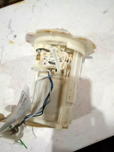2000-2001 Nissan Maxima 3.0L Fuel Pump Assembly OEM - Used
