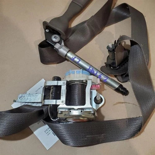 2016-2020 Chevy Malibu Front LH Driver Seat Belt Retractor Assembly Black Oem - Used