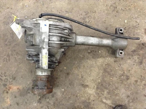 2002-2007 Jeep Liberty Front Axle Differential Carrier Assembly 3.73 Ratio - Used OEM Auto Part