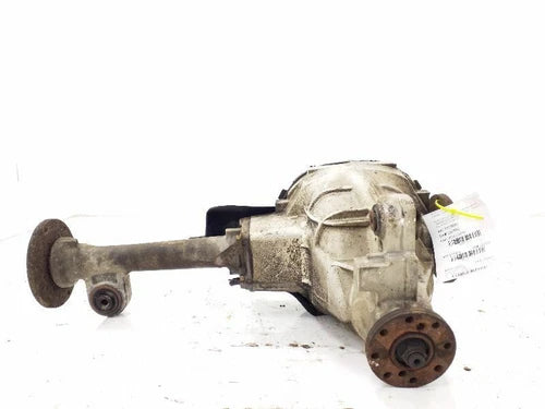 1999-2002 Ford Expedition Front Differential Carrier w/o Vacuum 3.73 Ratio OEM - Used