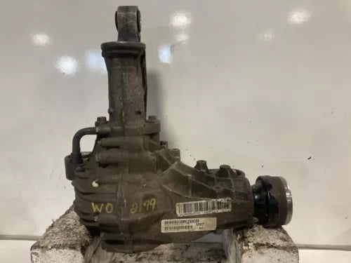 2011-2012 Dodge Durango Front Axle Differential Carrier 3.06 Ratio OEM - Used