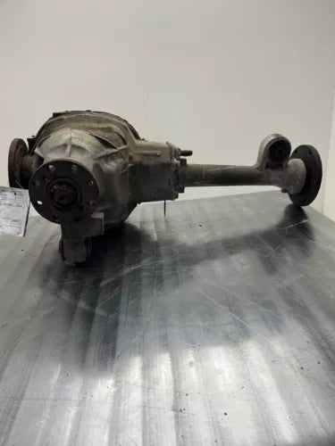 2000-2004 Ford F150 Front Differential Carrier W/O Vacuum Disconnect 3.55 Ratio - Used OEM Auto Part